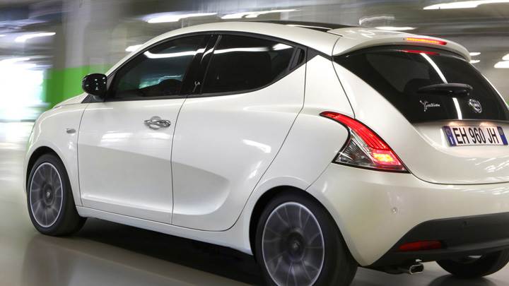 New Lancia Ypsilon in White Back Pose